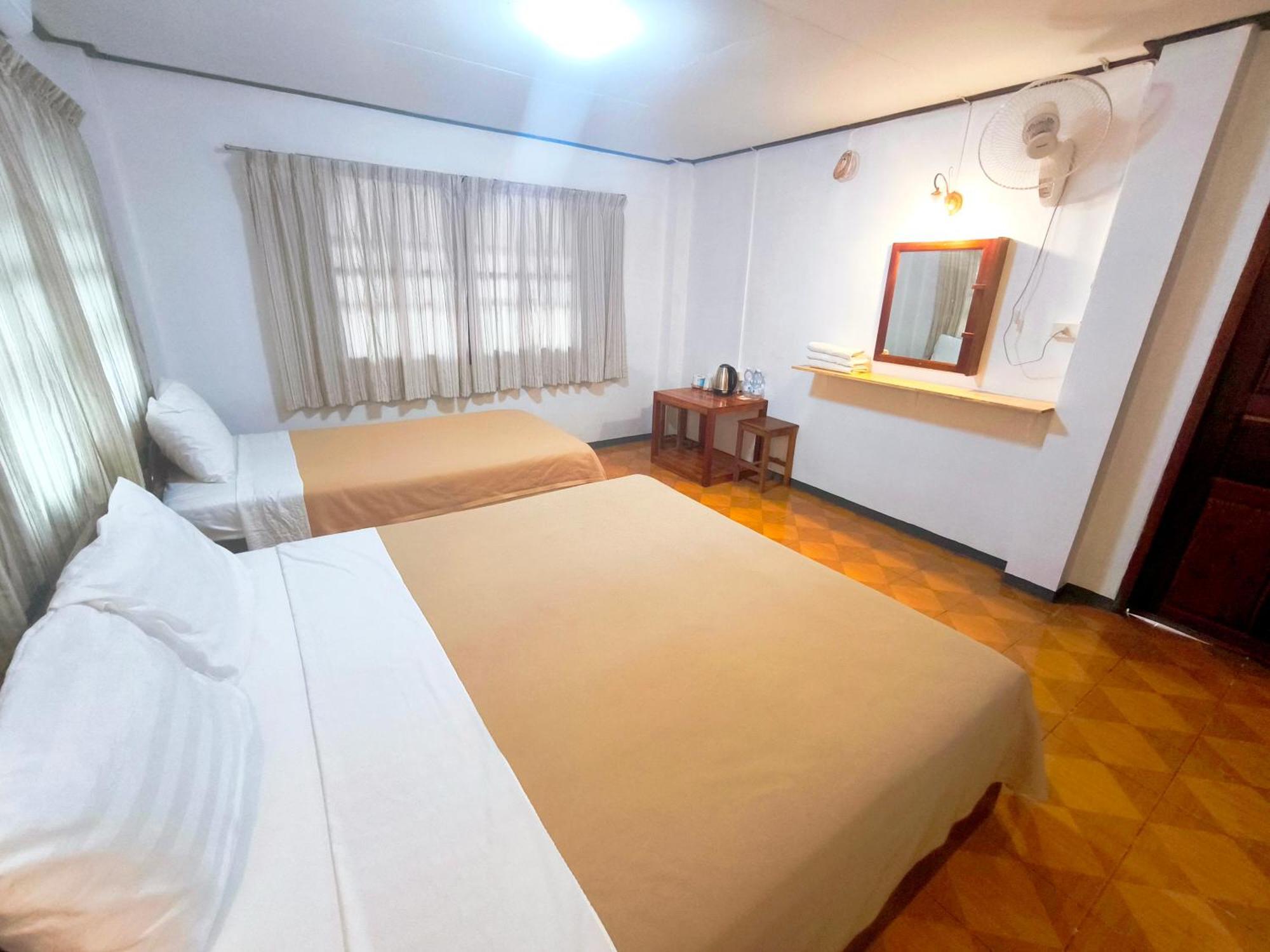 Sabaydee Guesthouse Ban Houayxay Room photo